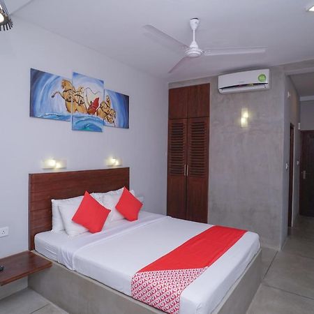 Chariot Lodge Хиккадува Экстерьер фото