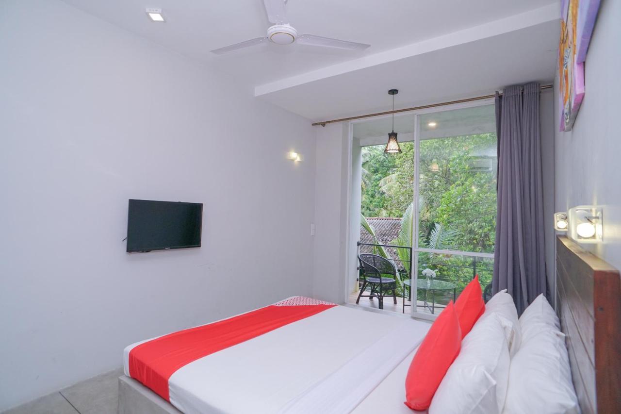 Chariot Lodge Хиккадува Экстерьер фото
